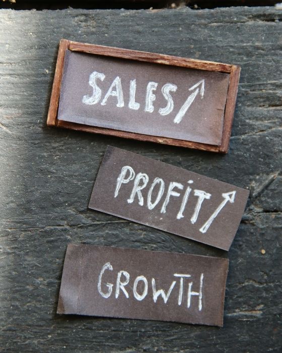 https://6dbusiness.com/wp-content/uploads/2025/06/Sales-Systems-Enablement-1-1.jpg